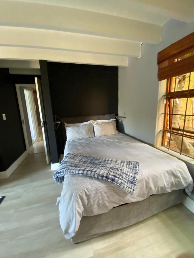 Cosy And Unique Family Retreat In Hout Bay Villa Cape Town Exterior photo